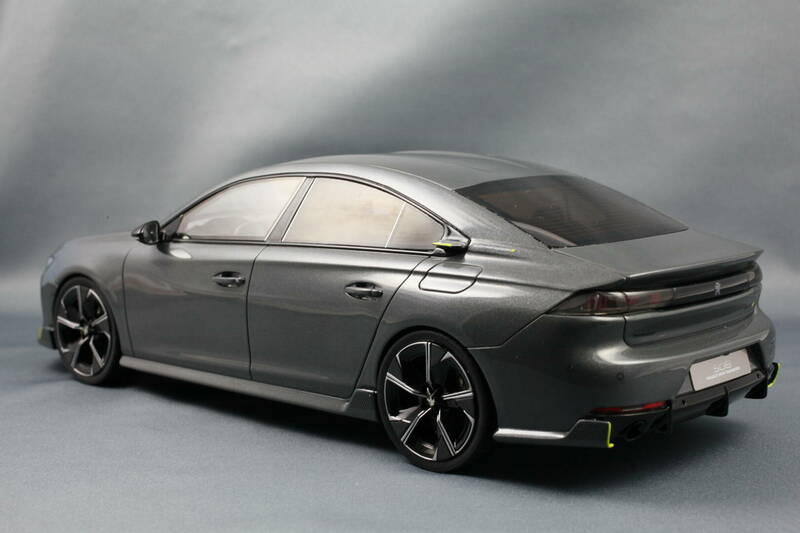 peugeot_508_pse_concept_2020_gris_10.jpg