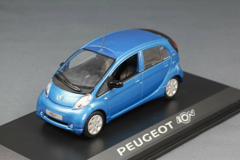 peugeot_ion_2010_bleu_ocean_01.jpg