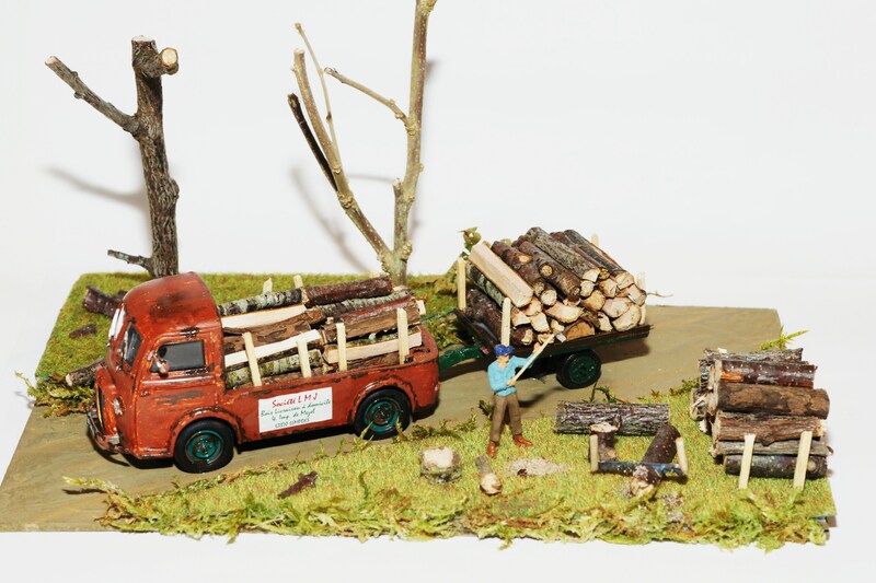 Diorama Bucheron En hommage à mon ami Louis Michel Jouberton dcd (Société LMJ avec son ancienne adresse sur le D3A).JPG