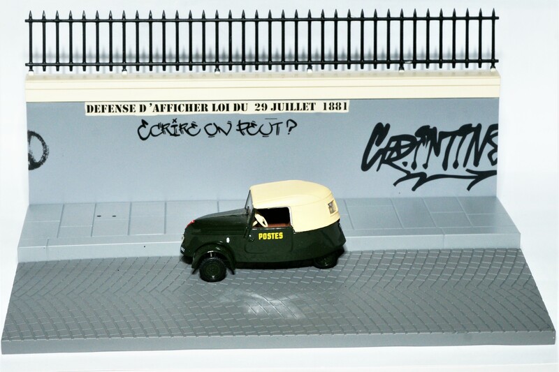 Diorama presse. Voiture presse avec capote ESDO.JPG