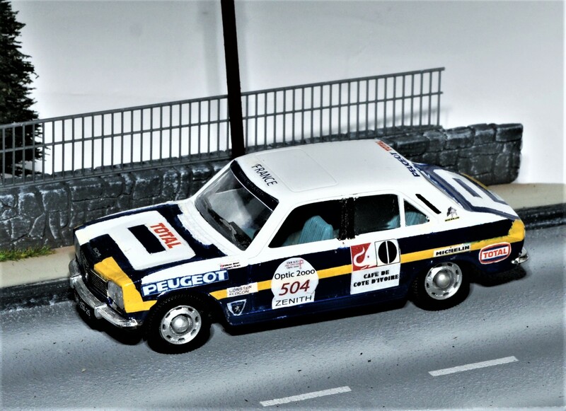 Peugeot 504 GL TdF auto 2017. Décalcos par Jean et moi..JPG