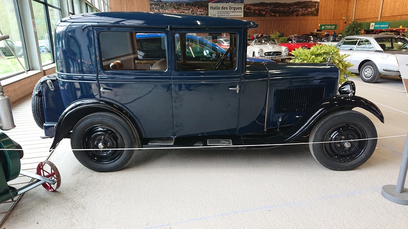 Peugeot 201 berline 1930_1.JPG