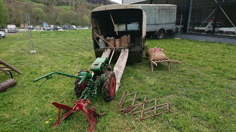 Peugeot 202 U_3.JPG