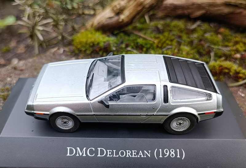(Altaya - American Cars 58 a) DeLorean DMC 12 1981.jpg