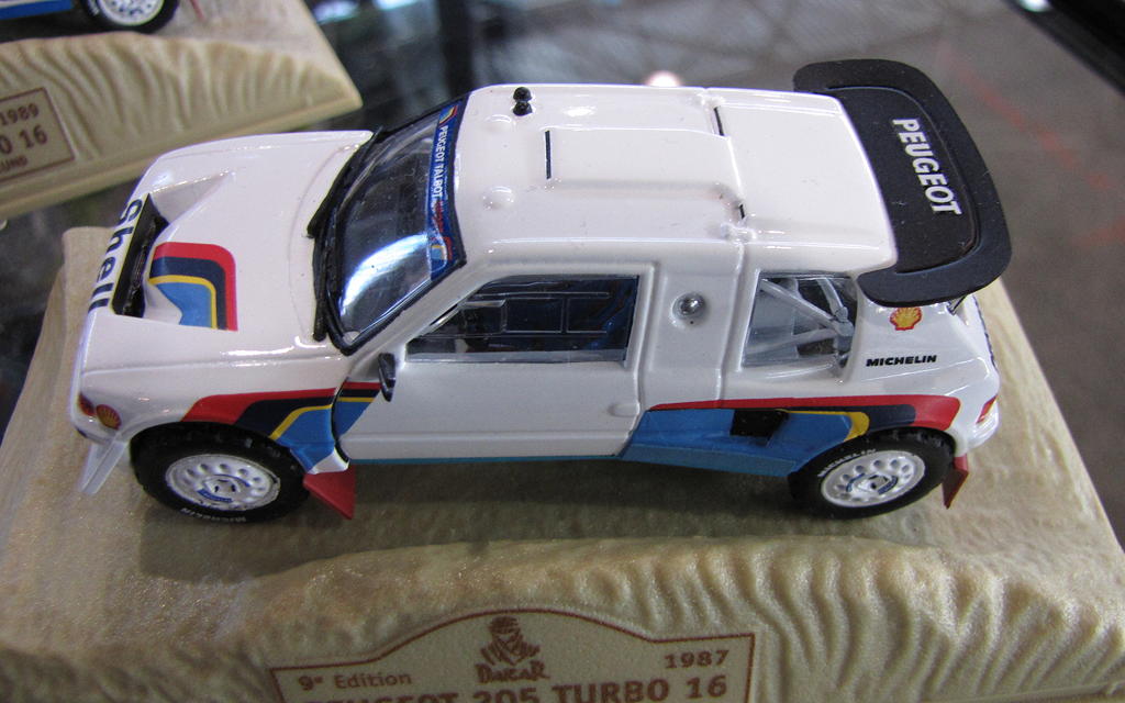 Proto 205 Dakar 1987 a