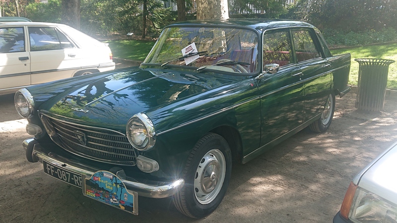 Peugeot 404_a.JPG