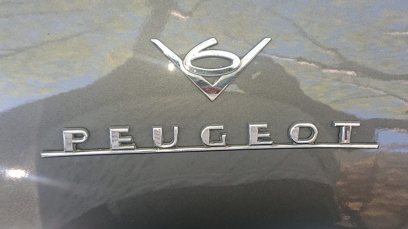 Peugeot 504 Coupé V6_b.JPG