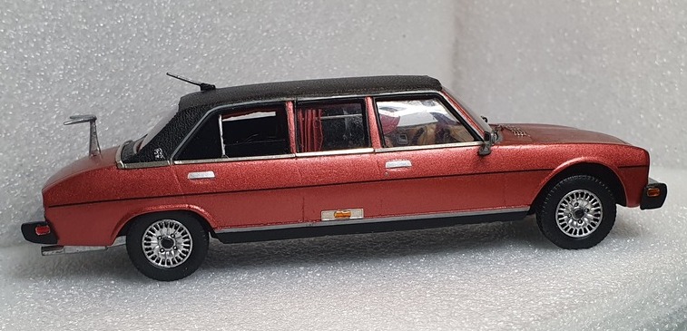 504 Limousine.jpg