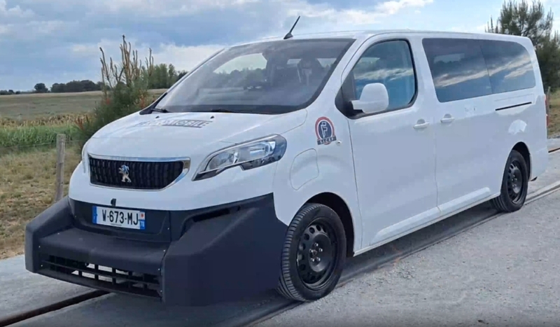 Peugeot Traveller Ferromobile_1.jpeg