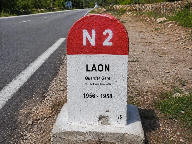 Borne kilométrique.jpeg