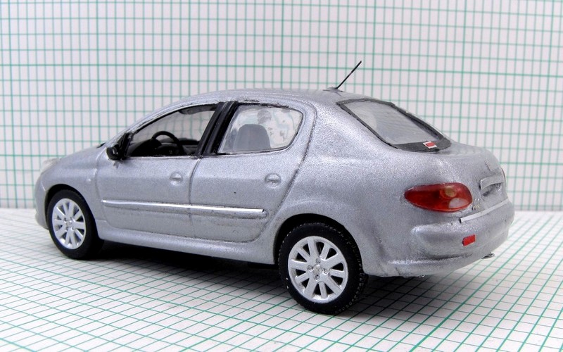 207 Compact Sedan 2008 (1).jpg
