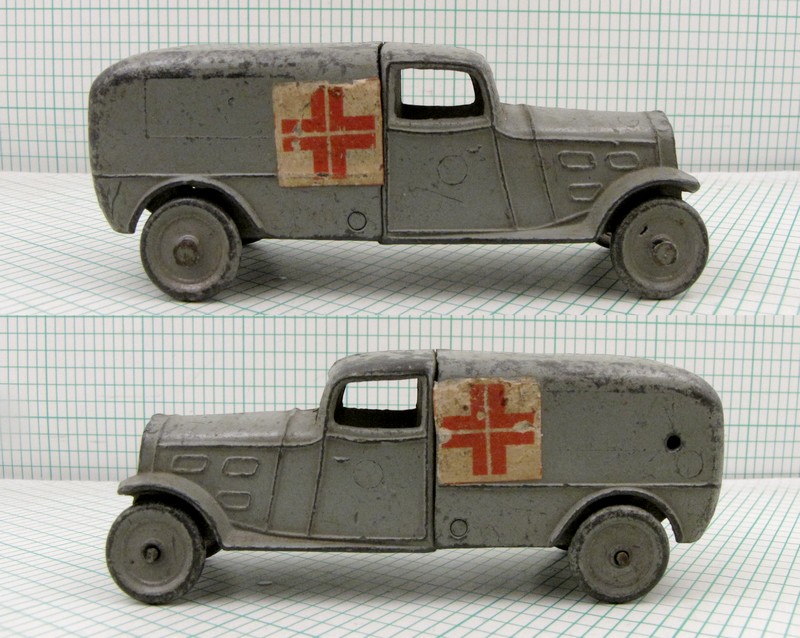301 AR fourgon ambulance (2).jpg