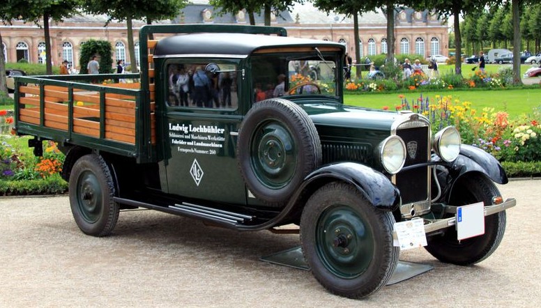 PEUGEOT 201 T CAMIONNETTE DE 1927 (9ÈME CLASSIC GALA DE SCHWETZINGEN 2011) 01.jpg