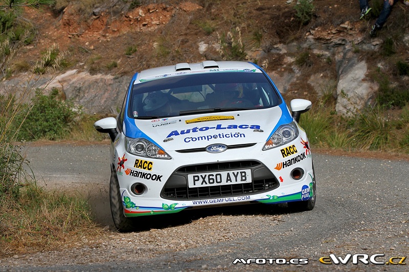 Ford Fiesta-R2 #110 Lemes_Peñate 17° Catalunya 2013 a800.jpg